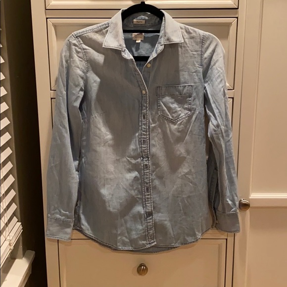 J.Crew Perfect Fit Denim Shirt - Picture 2 of 8